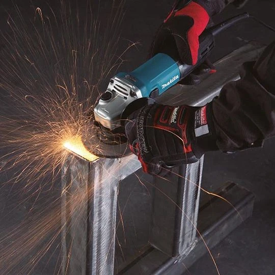 Makita Angle Grinder 240V With Diamak Diamond Blade 115mm 4 Makita Angle Grinder 240V With Diamak Diamond Blade 115mm - Image 2